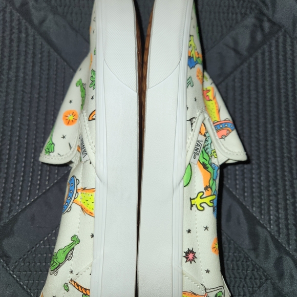 NEW Vans U-Paint UFO Slip-On Custom Alien Sneakers Women's 9 *unsealed* - Picture 4 of 7